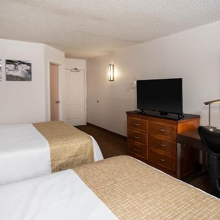 Travelodge By Wyndham Fort Wayne North Exterior foto